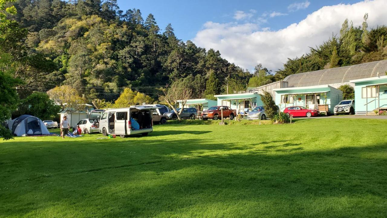 Dickson Holiday Park Thames Exteriör bild