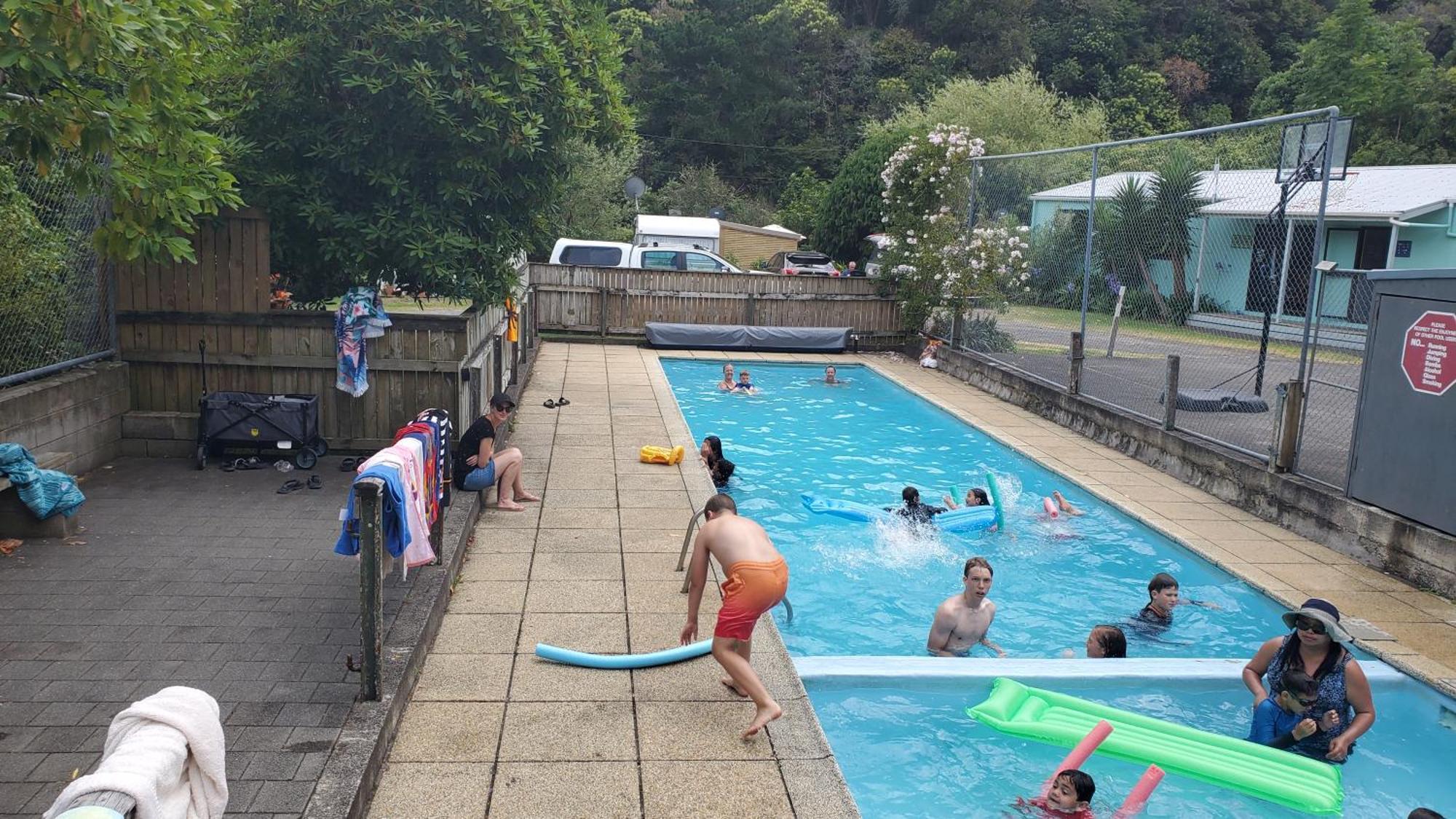 Dickson Holiday Park Thames Exteriör bild