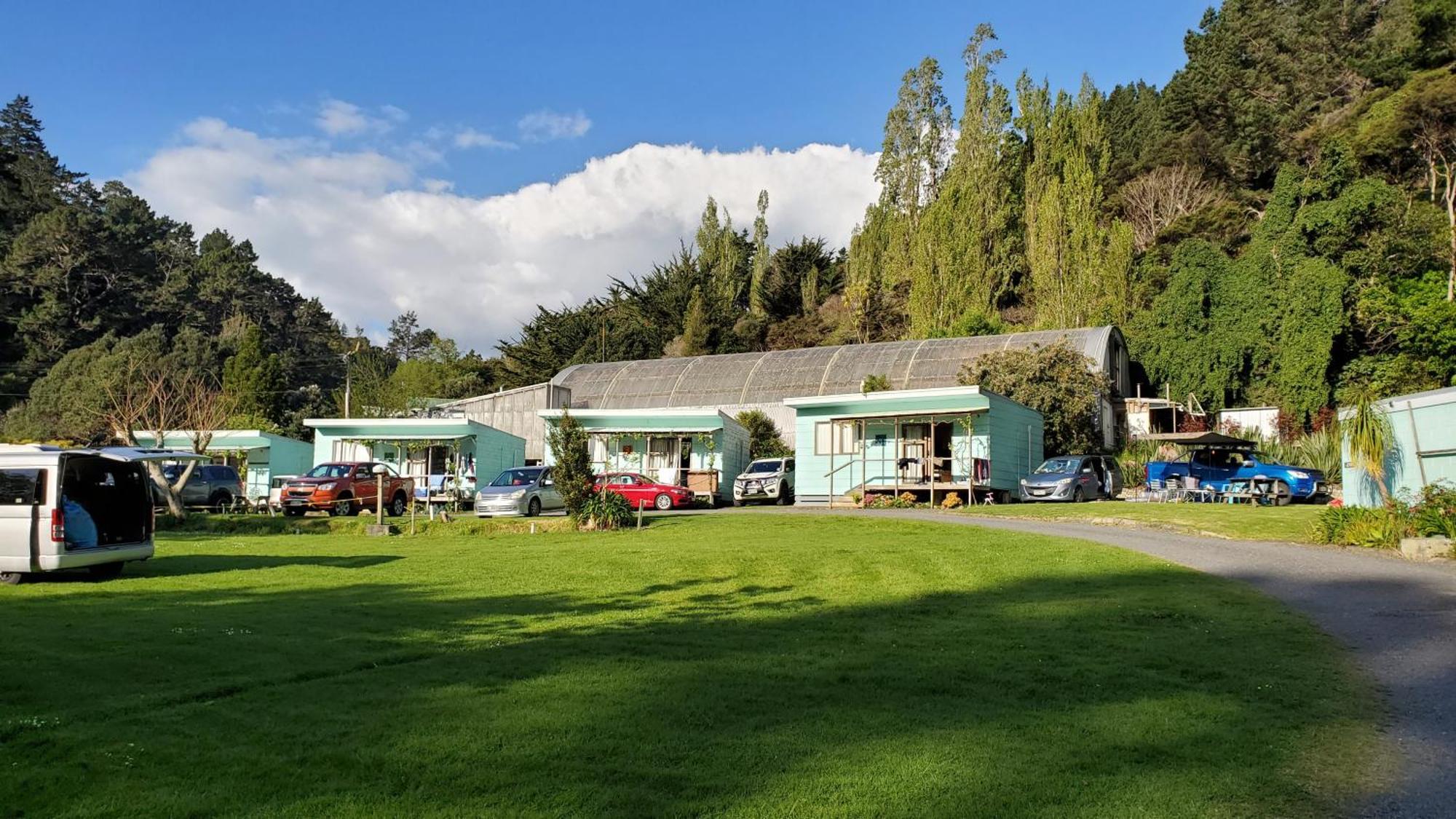 Dickson Holiday Park Thames Exteriör bild